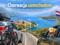 Podróż samochodem do Chorwacji z rowerami i psem. Widok na urokliwe miasteczko nad Adriatykiem.