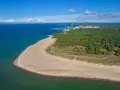 Piękna plaża i las na Helu. Idealne miejsce, by odpocząć i zastanowić się, co robic na Helu.